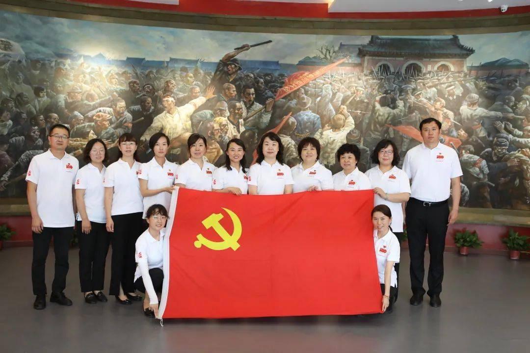 电影《立春》:虽然梦想被碰撞得头破血流,但还是要为梦想活着!